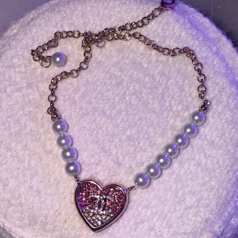 Chanel Pink Gold Metal Rhinestones Heart Choker CC  Pearl and Diamantés - Picture 4 of 5